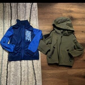 Boys bundle of 2 jackets, size 6